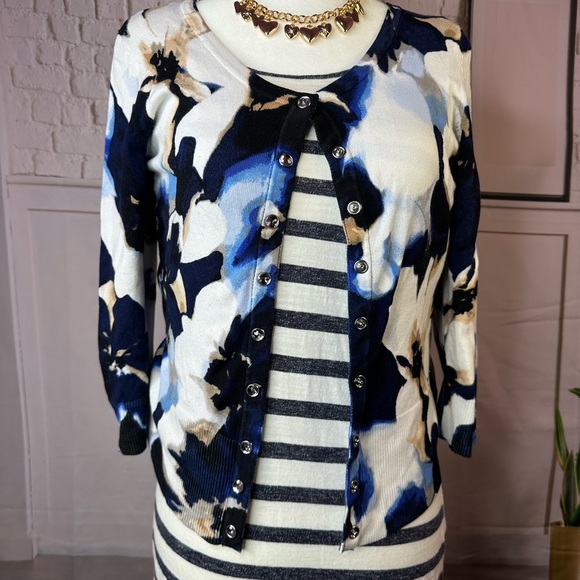 White House Black Market Blue and White Knit Top small - Picture 1 of 6